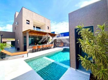 Casa · 140m² · 3 Quartos · 4 Vagas · Sobrado em Peruíbe