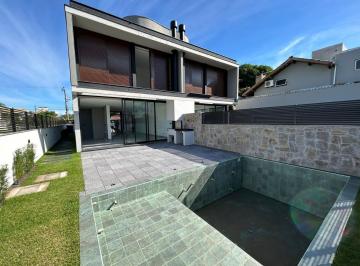 Casa · 263m² · 3 Quartos · 2 Vagas · Casa Geminada à Venda em Jurerê