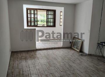 Casa · 290m² · 3 Quartos · 2 Vagas · Casa  com 3 Quartos e 3 banheiros à Venda no Monte Alegre