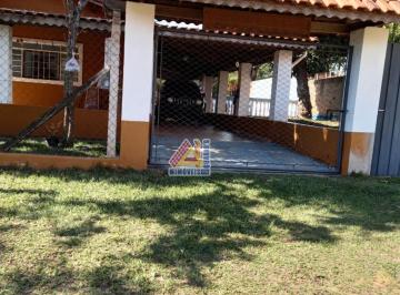 Rural de 4 quartos, Botucatu · Chácara de condomínio à venda em Botucatu!