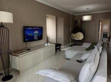 Apartamento · 100m² · 2 Quartos · 1 Vaga · Apartamento Quadra Mar com 2 dormitórios à venda no Centro de Balneário Camboriú