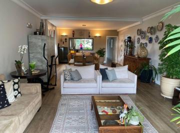 Apartamento espaçoso e confortável. Todo reformado. 1 apto por andar
220 m2 co · Apartamento à venda. Perdizes 3 dormitórios (1 suite). 220 m2. 2 vagas.
