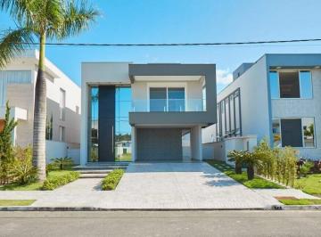 Casa · 330m² · 4 Quartos · 6 Vagas · MARAVILHOSA CASA NO CONDOMÍNIO CALEDÔNIA - 3 SUÍTES - 6 VAGAS - CHURRASQUEIRA INTEGRADA COM PISCINA