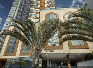 Apartamento · 133m² · 3 Quartos · 2 Vagas · FRENTE MAR - 3 DORMITÓRIOS - REFORMADO - 2 VAGAS - ÁREA DE LAZER - BARRA SUL, Balneário Camboriú SC