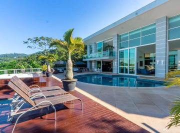 Casa · 998m² · 5 Quartos · 8 Vagas · Casa à venda na Praia do Estaleiro - Condomínio Costa Azul