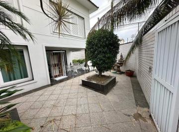Casa · 328m² · 4 Quartos · 6 Vagas · Sobrado à venda 4 quartos no Centro de São Vicente