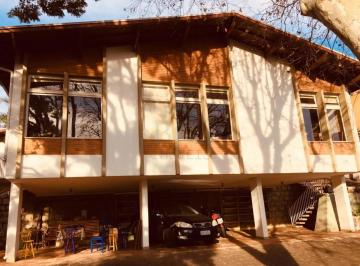 Casa · 480m² · 4 Quartos · 3 Vagas · Casas Padrão em Poços de Caldas