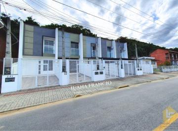 Casa · 80m² · 2 Quartos · 1 Vaga · SOBRADO GEMINADO NO CENTRO DE PIRABEIRABA