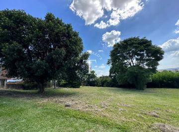 Foto 01 · Oportunidade Única: Terreno à Venda no Condomínio Parque das Laranjeiras em Itatiba - SP