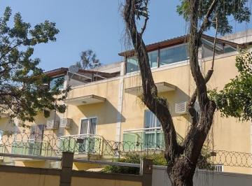 Casa · 180m² · 4 Quartos · 2 Vagas · Casa à venda - em Taquara