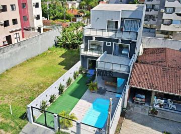 26c881283e44be10a4e5b92be7a04ec57a6e7601 · AMPLO SOBRADO COM PISCINA E VISTA PARA O MAR