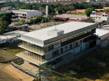 Comercial , Manaus · Prédio na Ponta Negra próximo ao Shopping / 4 andares / 3.882 m2