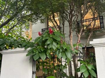Casa · 285m² · 3 Quartos · 2 Vagas · Casa sobrado estilo neoclássico Jardim Paulistano 323m²
