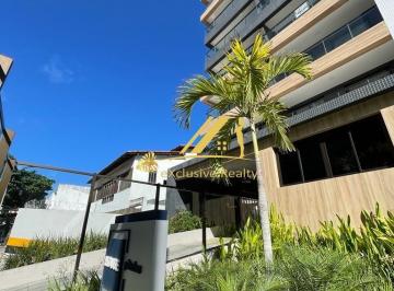Foto 01 · House Pituba, studio de 22m2, andar alto, com vista mar, a 650m da Praia. Localizado na Rua Amazonas