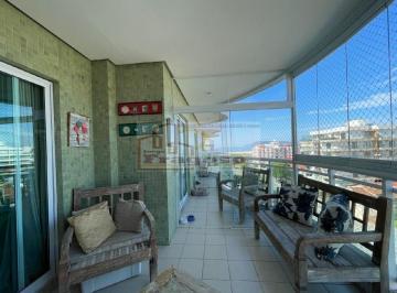 Apartamento · 225m² · 4 Quartos · 2 Vagas · Cobertura à venda em Cabo Frio-RJ, bairro Braga! 4 quartos, 4 suítes, 2 vagas de garagem, 225m² de p