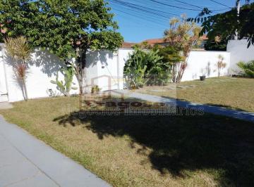 Foto 01 · Casa à venda em Cabo Frio-RJ, bairro Palmeiras: 3 quartos, 1 suíte, 1 sala, 2 banheiros, 3 vagas. Co