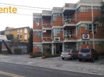 dwwqeb82ntk1nzq1mte3ywfk_md · Conjunto comercial em avenida principal do Trujillo