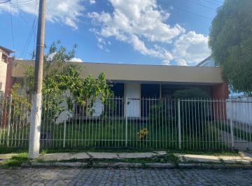 Casa de 4 quartos, Resende · ALUGA Casa no Centro de Resende