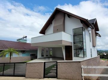 Casa · 225m² · 3 Quartos · Casa à venda - no Centro