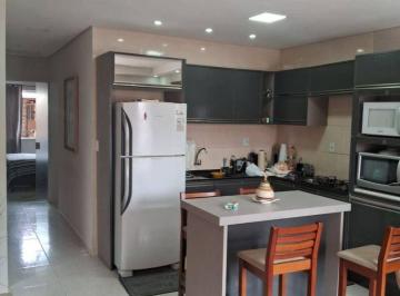 c93e715e65a6a8ac31903b5932cbb53302f852a0 · Casa próximo a praia com 2 dormitórios no Centro de Penha