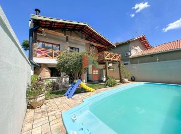 Casa · 250m² · 3 Quartos · 4 Vagas · Casa c/ 3 quartos (2 suítes) e piscina à Venda, Jd do Lago - Atibaia
