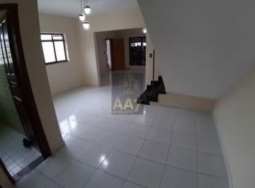 Casa · 230m² · 3 Quartos · 4 Vagas · Casa com ótima localização à 10 minutos da Estação Butantã