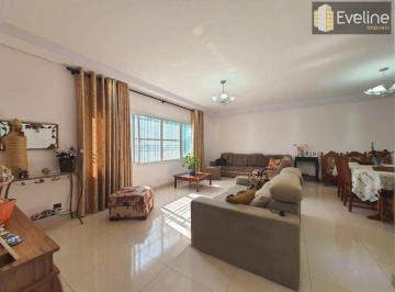 Casa · 308m² · 4 Quartos · 7 Vagas · Casa com 4 dorms, Centro, Suzano - R$ 1.1 mi, Cod: 3571