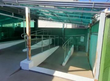Entrada e saguão · Casa com 3 Dormitórios sendo 1 Suíte