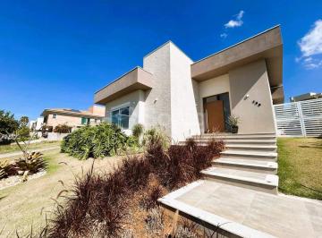 Casa · 260m² · 3 Quartos · 3 Vagas · Casa térrea em condomínio a venda no Condomínio Campo de Toscana Vinhedo São Paulo.