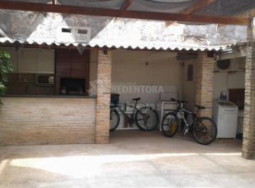 Casa · 277m² · 1 Quarto · 1 Vaga · Casa e Galpão - De fundos na Boa Vista - Terreno de 277m²