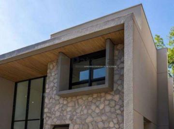 Casa · 935m² · 4 Quartos · 6 Vagas · Casas em condomínio fechado com 4 quartos Granja Julieta