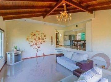 1 · Casa Residencial de 4 dorms no bairro Trindade