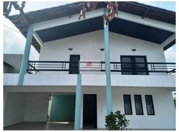 1dc6e6ee28b5821714a17af6377b7209.jpg · Casa duplex com 340m2, sendo 3 suítes, salas, varandas