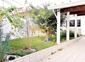 Casa · 250m² · 3 Quartos · 6 Vagas · Casa Térrea em Jardim das Flores - Osasco, SP
