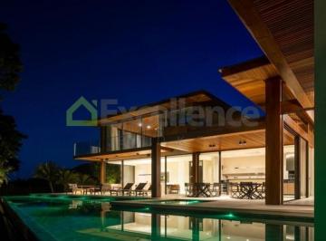 Visão Noturna · CASA LUXUOSA NO CONDOMÍNIO FAZENDA BOA VISTA
