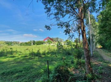 Rural · 300m² · 3 Quartos · 7 Vagas · Sítio em Rua Luiz Tomazini - Zona Rural - Botucatu/SP