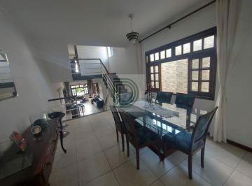 Casa · 223m² · 3 Quartos · 3 Vagas · Belo imóvel na Vila Sonia, com 3 suítes, 4 vagas e amplo quintal