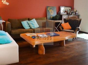 Casa · 360m² · 4 Quartos · 4 Vagas · Imóvel Exclusivo de Elegância e Conforto no Jardim Leonor!