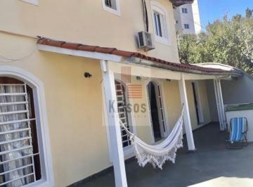 Casa · 250m² · 3 Quartos · 3 Vagas · Ótima localização