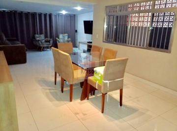 Casa · 180m² · 3 Quartos · Sobrado à Venda - Vila Dalva!