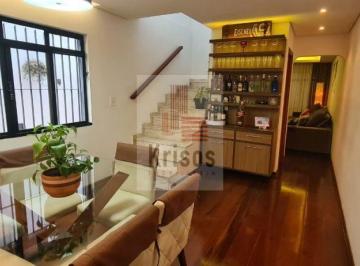 Casa · 144m² · 3 Quartos · 2 Vagas · Sobrado com 3 dormitórios sendo 1 suite e garagem para 2 autos