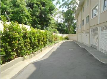 Casa · 169m² · 3 Quartos · 4 Vagas · Casa em Condomínio Fechado, com Piscina!