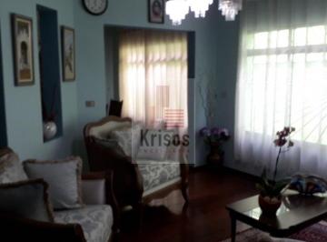 Casa · 322m² · 4 Quartos · 8 Vagas · Encante-se com Esta Linda Residência em Bairro Nobre!