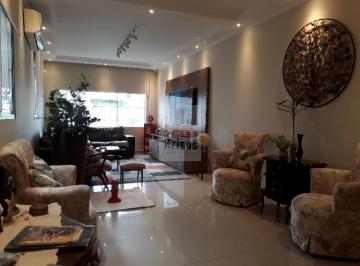 Casa · 218m² · 3 Quartos · 3 Vagas · Sobrado com 3 Quartos e 5 banheiros à Venda, 218 m² por R$ 1.300.000
