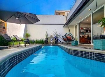 7b30dcf7e5b4e63e1500fc3a94d65d224296ce75 · Casa à venda no Condomínio Village das Flores de 244m2