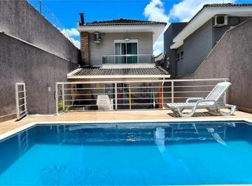 Casa de 3 quartos, São Paulo · Lindo sobrado no Horto, 3 suítes, piscina com área gourmet, 4 vagas de garagem