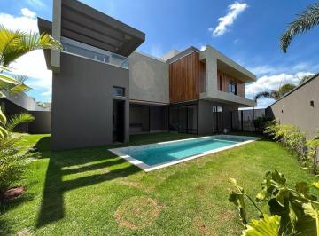 Casa · 354m² · 4 Quartos · Casa com 4 quartos à venda no Condomínio Jardim Versailles - Uberlândia/MG