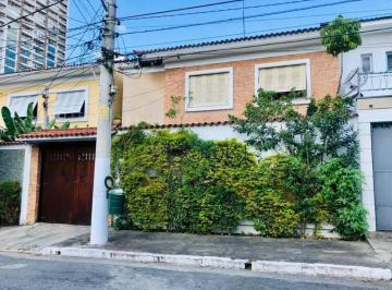 Fachada · Casa à Venda com 225 m² de área construída na Vila Cordeiro