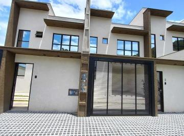 Casa · 100m² · 3 Quartos · 2 Vagas · Sobrado à venda no bairro Glória - Joinville/SC