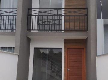 Casa · 64m² · 2 Quartos · 2 Vagas · Sobrado Geminado à venda em Joinville/SC